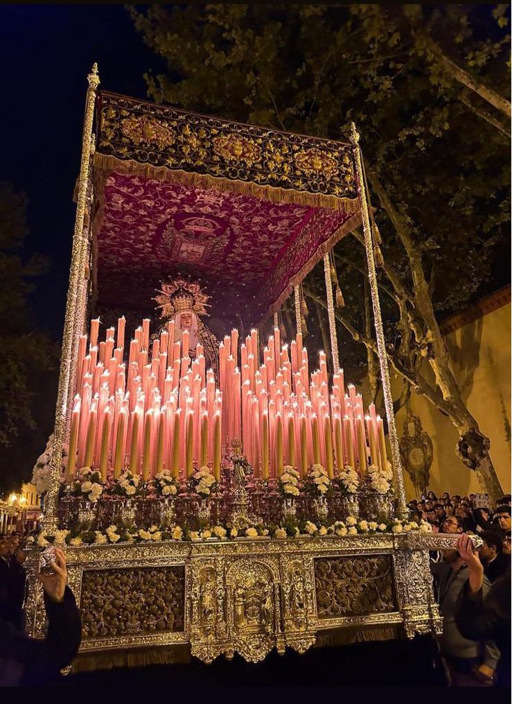 Concluidos, a cargo de CYRTA, los trabajos de restauración del techo de palio, bambalinas y manto procesional de la Virgen de la Presentación.